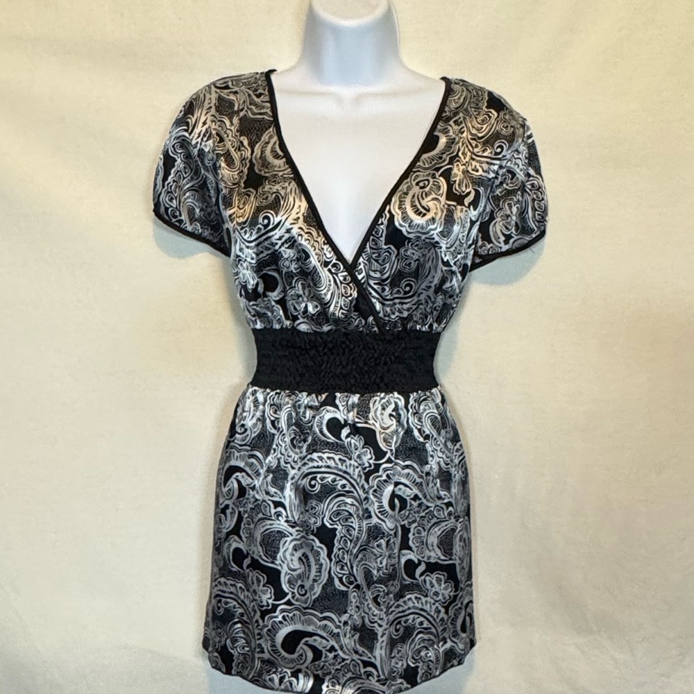 F-68 Lia Lee Vintage‎ Black & White Short Sleeve Pullover Blouse Size L
